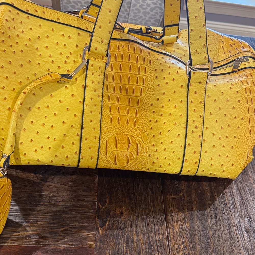 Elegant Yellow Ostrich Print Travel Bag for Women w/ Derachable Accessory Bag.